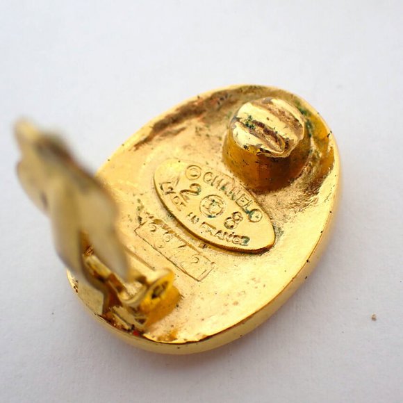 CHANEL Logo Earrings - Picture 7 of 8